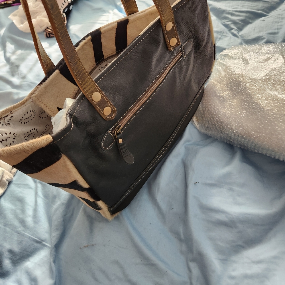 Zebra Print Purse NWT Myra Bag - Picture 4 of 7